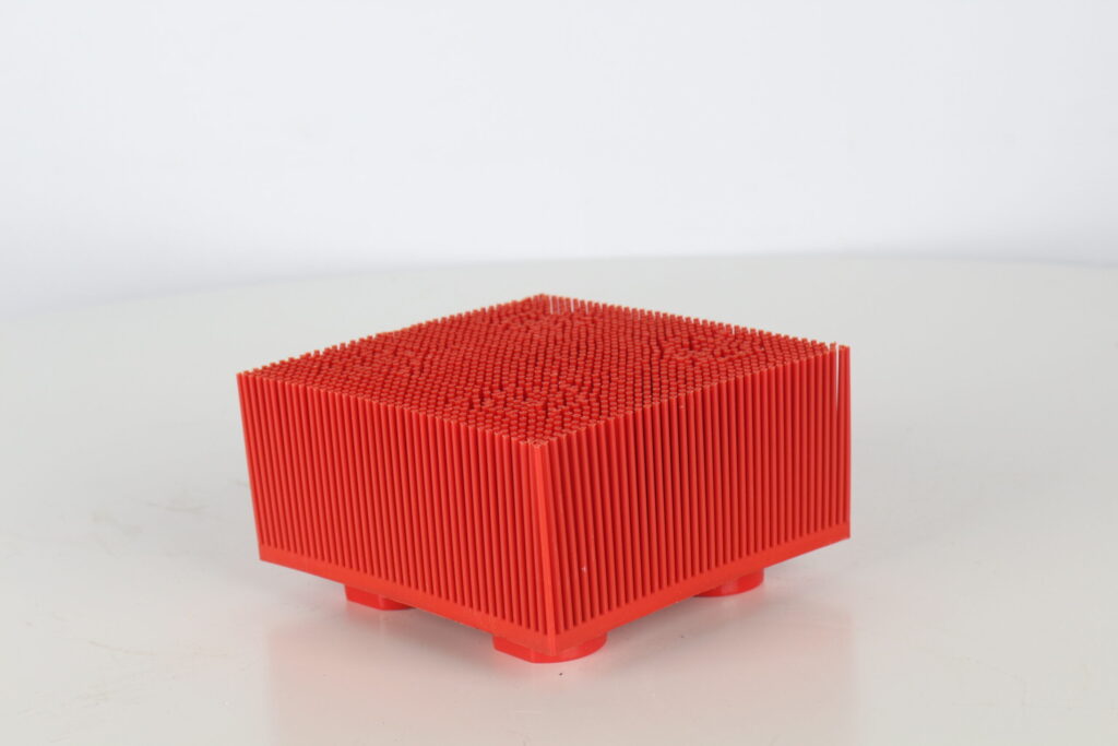Red bristle block
